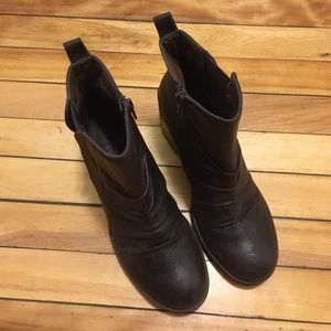 Baretraps boots